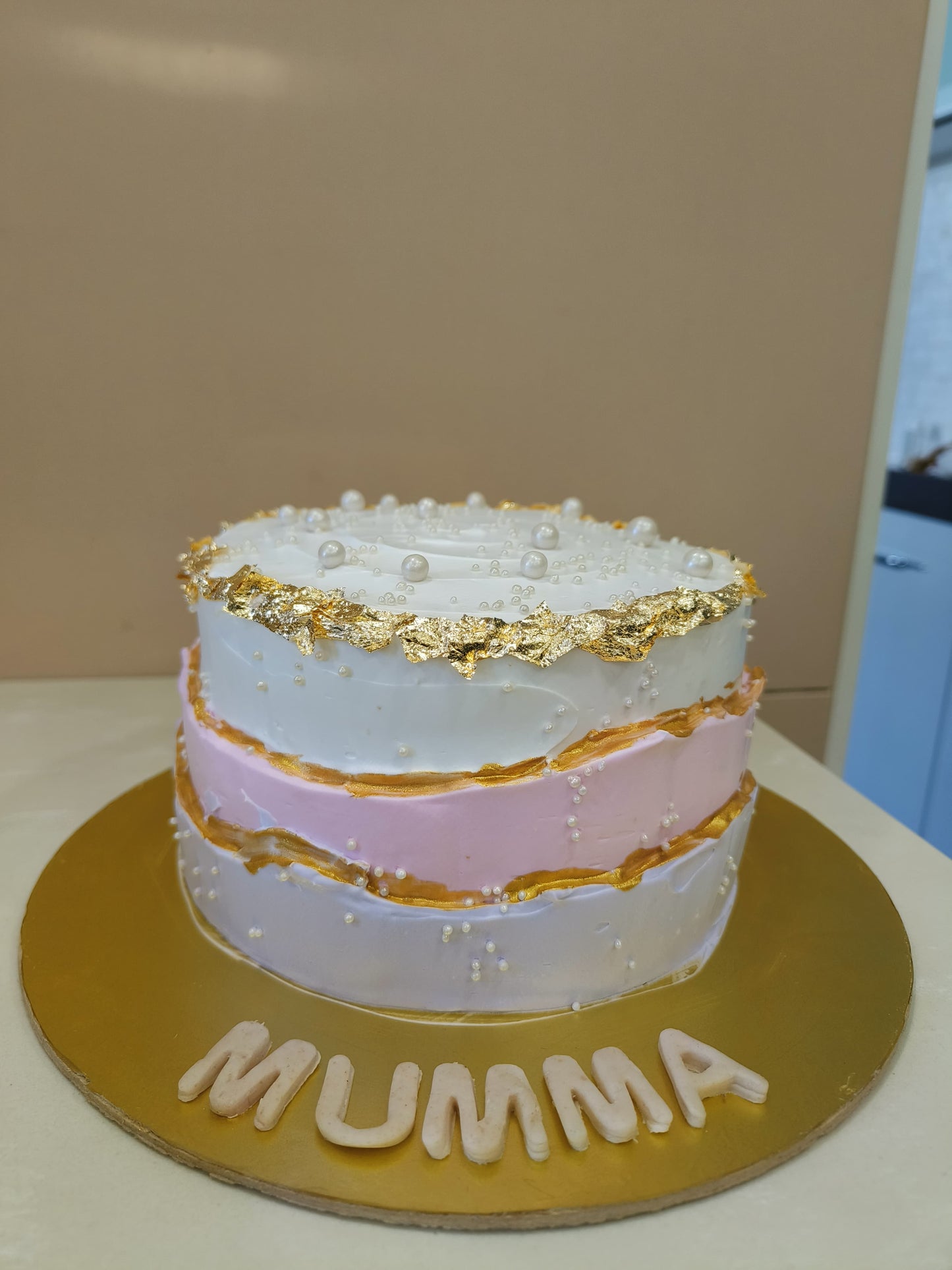 Elegant Layered Cake for Mumma