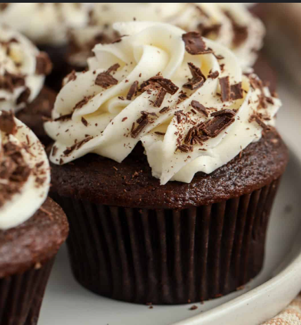 White Chocolate Bliss Cupcake ( Pack of six )